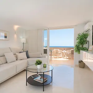  Apartment Splendor
